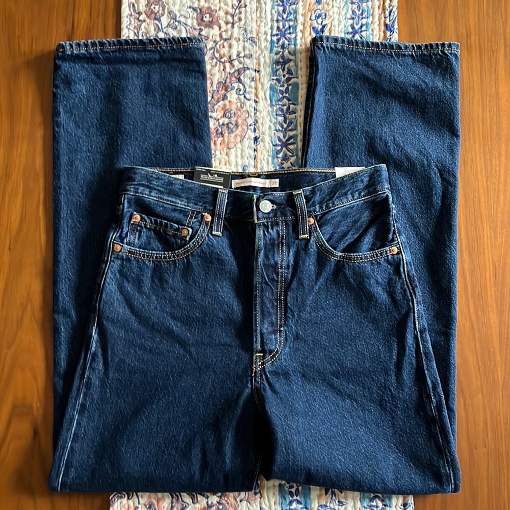 NWT Levi’s ribcage straight ankle size 27